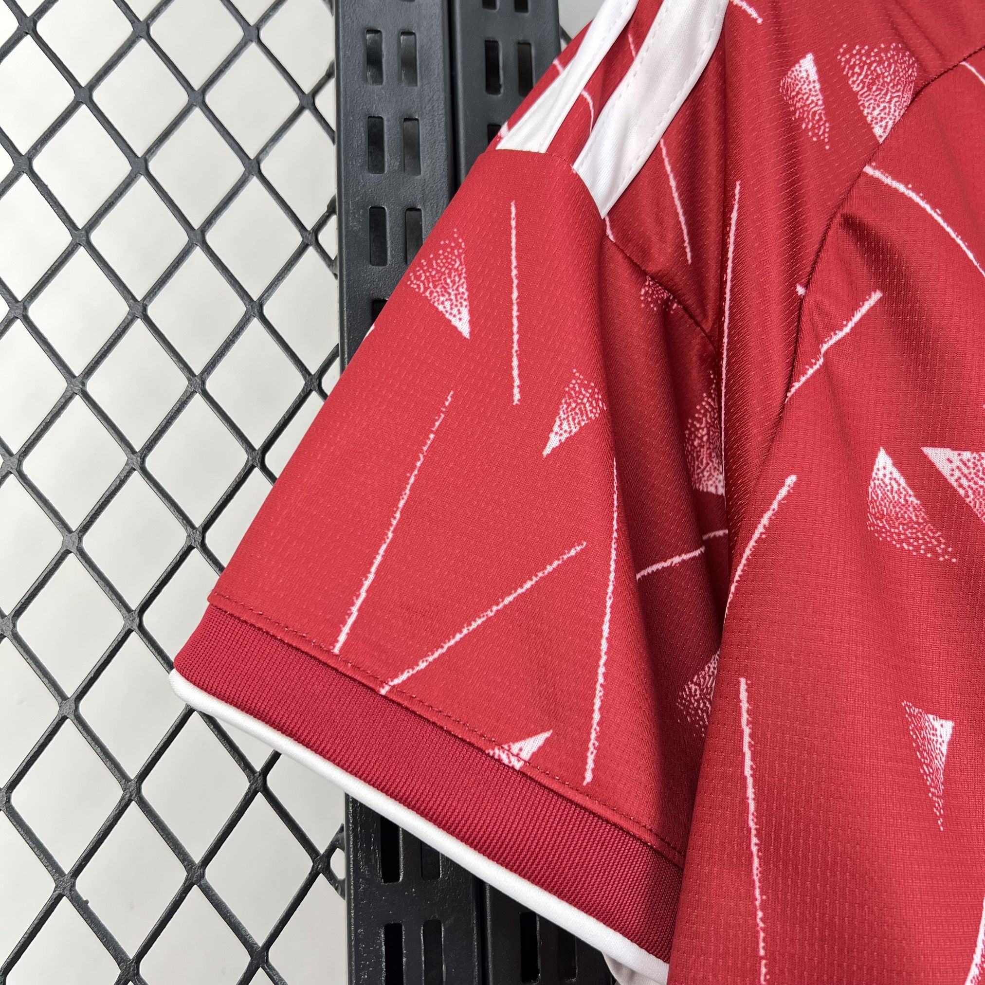 LIVERPOOL 26/27 HOME JERSEY - STADIUM VERSION  4