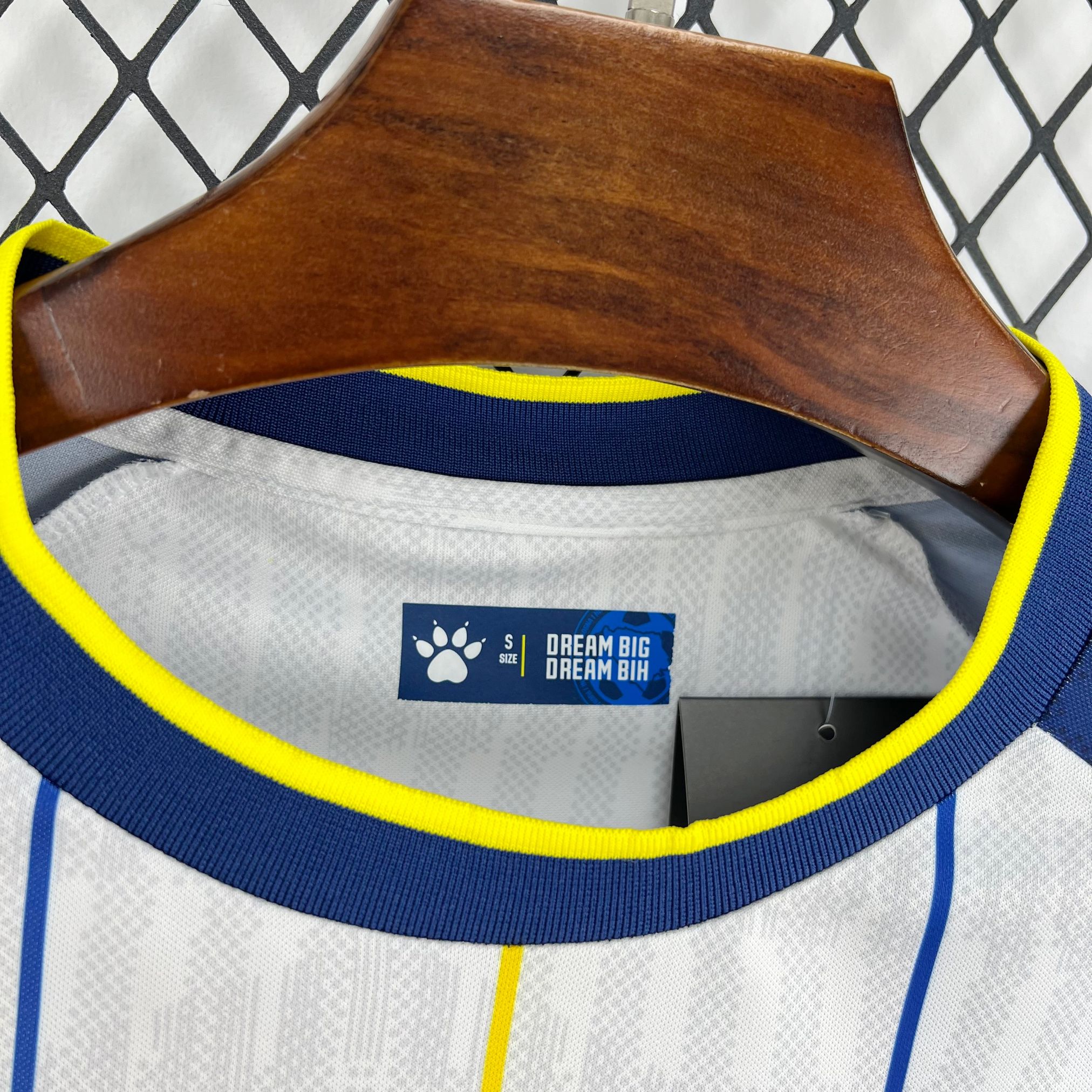 BOSNIA AND HERZEGOVINA 2026 HOME JERSEY - STADIUM VERSION  3
